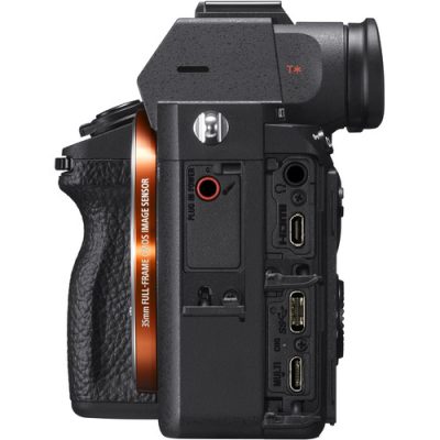 Sony a7 III Mirrorless Camera with 28-70mm f/3.5-5.6 Lens+C12 - Image 4